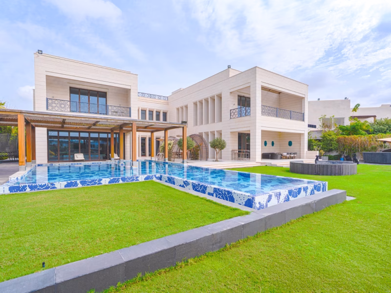 Bespoke Golf Mansion